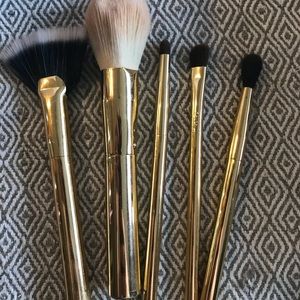 5 Tarte makeup brushes